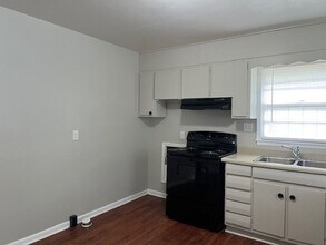 415 Andy St in Fayetteville, NC - Foto de edificio - Building Photo
