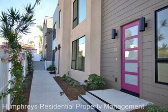 7421 Olivetas Ave in San Diego, CA - Building Photo - Building Photo