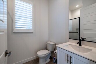 339 Baluster in Irvine, CA - Building Photo - Building Photo