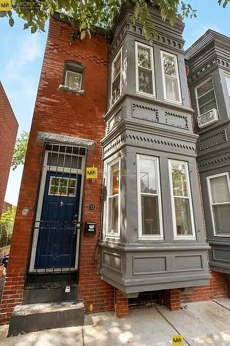 property at 13 Greenwich St