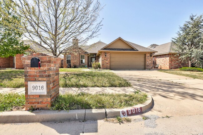 9016 NW 75th St in Yukon, OK - Building Photo - Building Photo