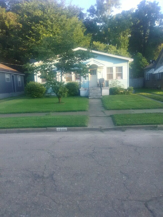 1600 South Street Rentals in Vicksburg, MS