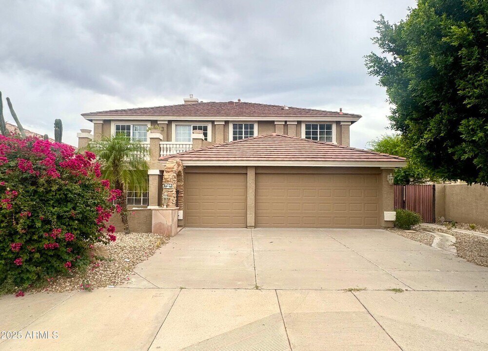 7164 W Paso Trail in Peoria, AZ - Building Photo