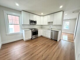 72 Belden St, Unit 4 in Boston, MA - Building Photo
