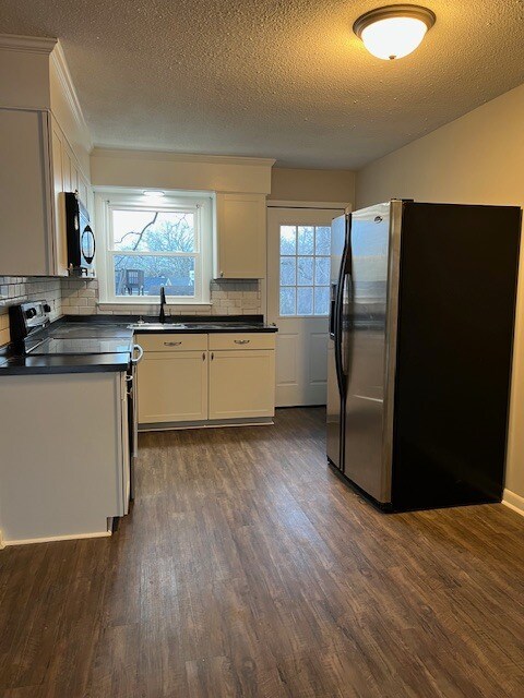 6051 Tobaccoville Rd, Unit #2 in Tobaccoville, NC - Building Photo - Building Photo