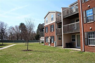 122 Heather Ridge in Shelton, CT - Foto de edificio - Building Photo