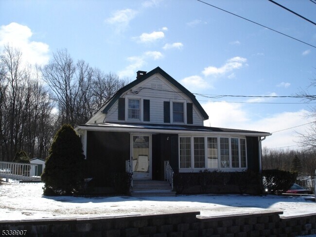 43 Old Ledgewood Rd in Mt. Olive, NJ - Building Photo - Building Photo