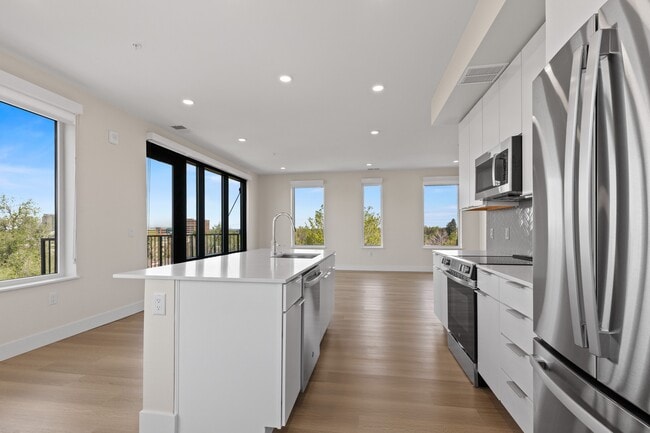 Frameline Apartments in Denver, CO - Building Photo - Building Photo