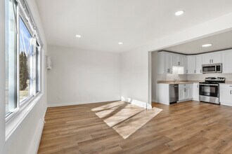 117 Washburn Rd in Deerfield, WI - Building Photo - Building Photo