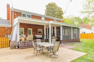 9133 Robin Ridge Dr in Mechanicsville, VA - Building Photo - Building Photo