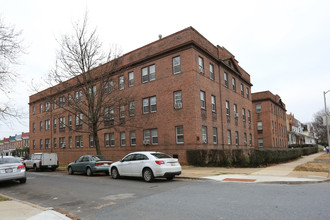 3000 Reisterstown Rd in Baltimore, MD - Foto de edificio - Building Photo