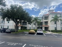 23500 Walden Center Dr in Estero, FL - Building Photo - Building Photo