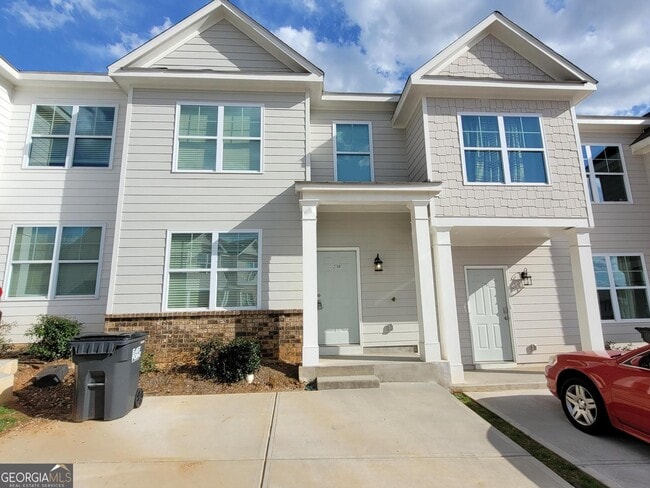 property at 2780 Laurel Ridge Cir
