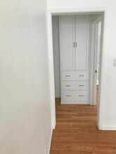 2118 N Glenoaks Blvd, Unit B in Burbank, CA - Building Photo - Building Photo