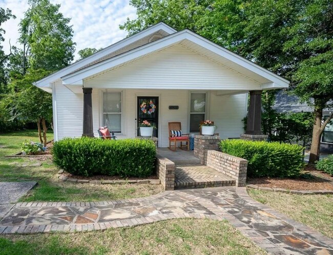 4905 Lee Ave in Little Rock, AR - Building Photo - Building Photo