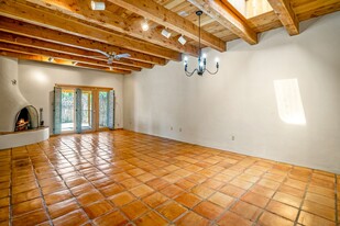 3222 Caminito San Lucas in Santa Fe, NM - Foto de edificio - Building Photo