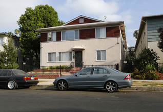 5845-5849 Harold Way in Los Angeles, CA - Building Photo - Building Photo