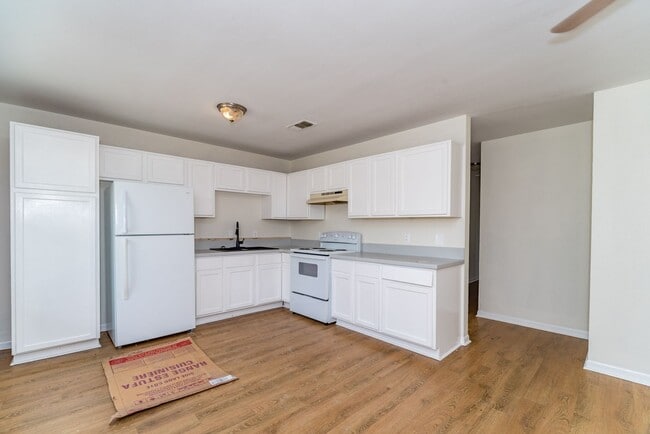 610 Virginia Blvd in San Antonio, TX - Building Photo - Building Photo