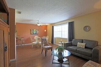 3344 N Key Dr in North Fort Myers, FL - Building Photo - Building Photo