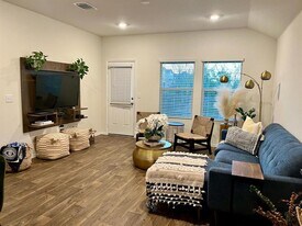 15006 Breccia Rd in Manor, TX - Building Photo