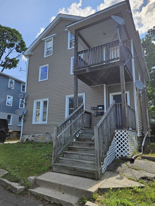 28 2nd Ave in Waterbury, CT - Building Photo