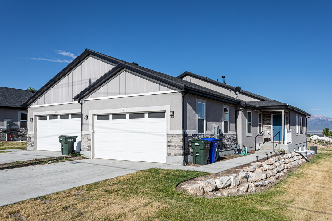 626 S Coleman St in Tooele, UT - Foto de edificio