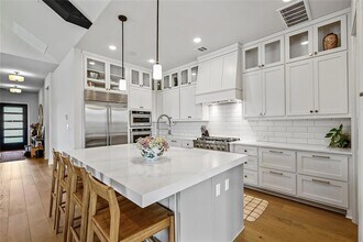 412 Sitlington Ln in Briarcliff, TX - Building Photo - Building Photo