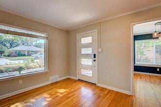 6562 Locke Ave in Fort Worth, TX - Building Photo - Building Photo