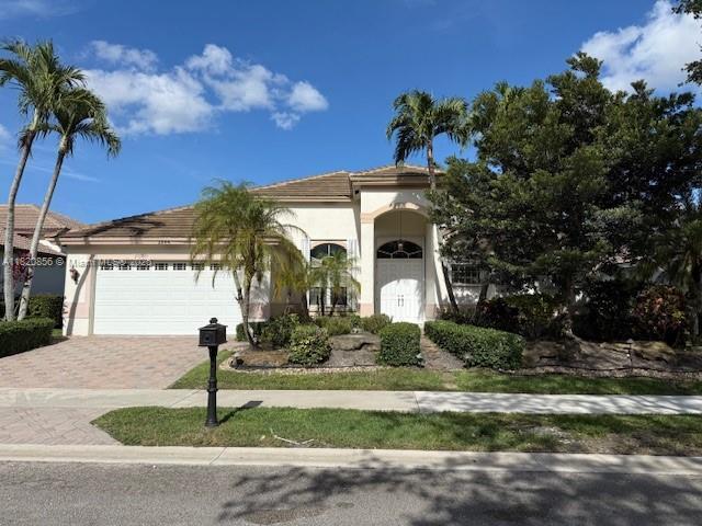 property at 2644 Miller Ct