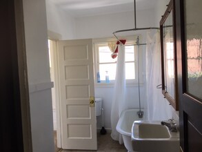2440 Ellsworth St in Berkeley, CA - Building Photo - Building Photo