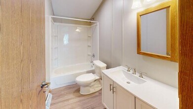154 Northwest Dr in Bismarck, ND - Building Photo - Building Photo