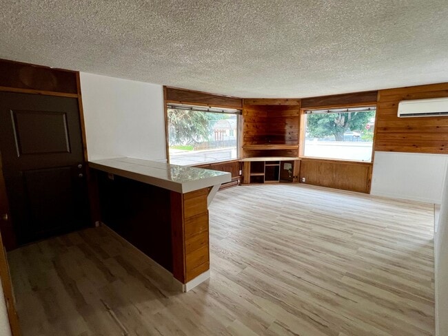 1030 Lindy St in Wenatchee, WA - Building Photo - Building Photo