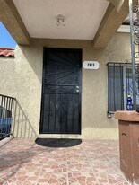 2815 Winter St in Los Angeles, CA - Building Photo