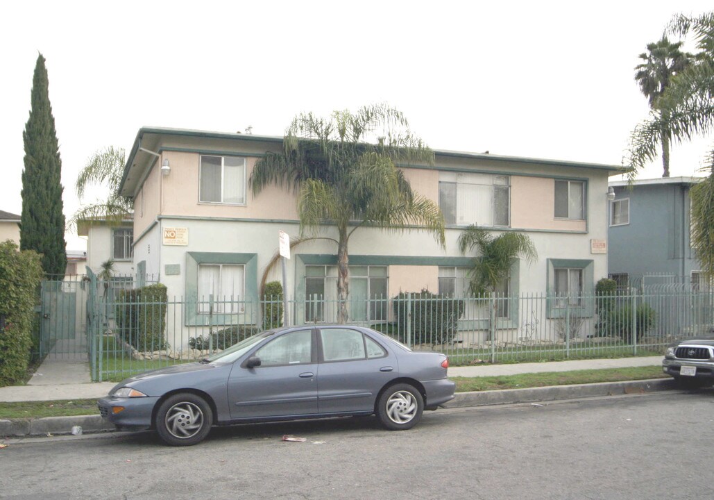 4125 Palmwood Dr in Los Angeles, CA - Foto de edificio