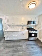 33 Lester Pl in Larchmont, NY - Building Photo - Building Photo