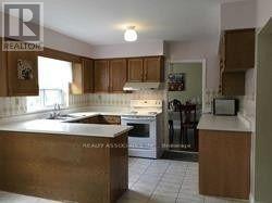180 Northwood Dr in Toronto, ON - Building Photo - Building Photo