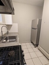 219 Green St, Unit 2R in Cambridge, MA - Foto de edificio - Building Photo