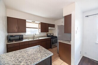 5409 Edmonton Ave in El Paso, TX - Building Photo - Building Photo