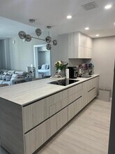 275 NE 18th St in Miami, FL - Building Photo - Building Photo