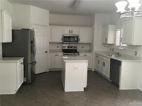 3618 Wolf Dr in Edinburg, TX - Building Photo - Building Photo