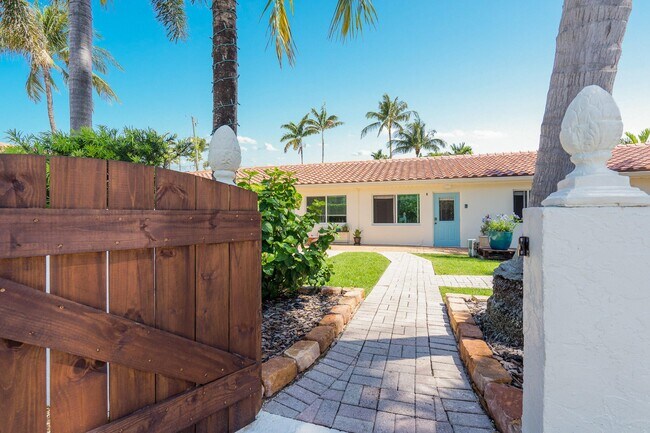 11 Tropical Dr, Unit 2 in Ocean Ridge, FL - Building Photo - Building Photo