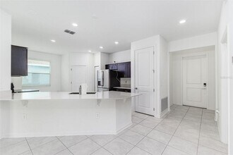 1121 Deepwater Cir in Eagle Lake, FL - Building Photo - Building Photo