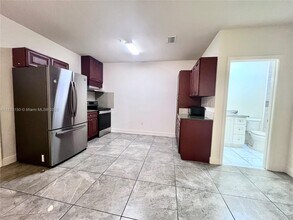 1830 NW 1st St in Miami, FL - Building Photo - Building Photo