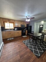 505 S 10th St in Bismarck, ND - Building Photo