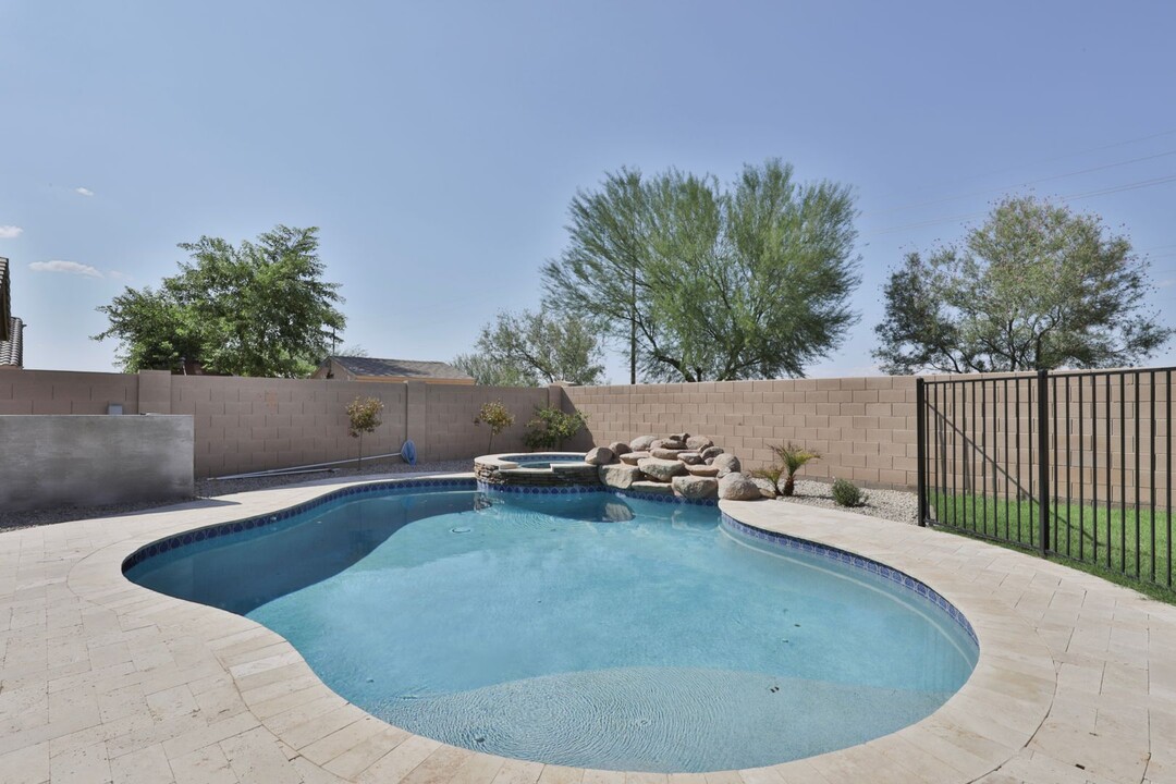 3108 E Silversmith Trail in San Tan Valley, AZ - Building Photo