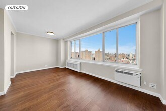 400 Central Prk W in New York, NY - Building Photo - Building Photo