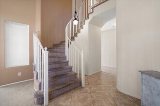2336 Huntsville Dr in Las Vegas, NV - Building Photo - Building Photo