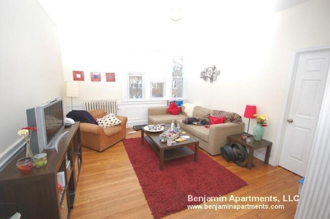 322 Saint Paul St, Unit 2