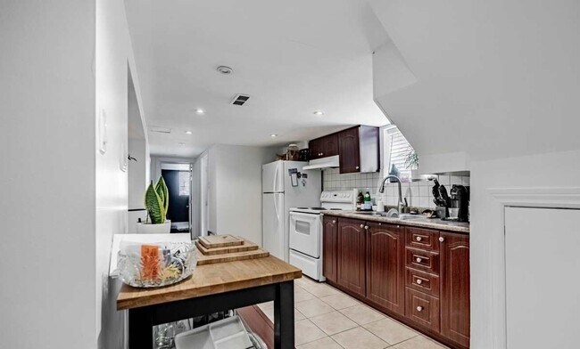 32 Strader Av in Toronto, ON - Building Photo - Building Photo