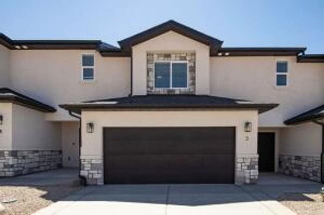 property at 668 E Fiddlers Canyon Rd